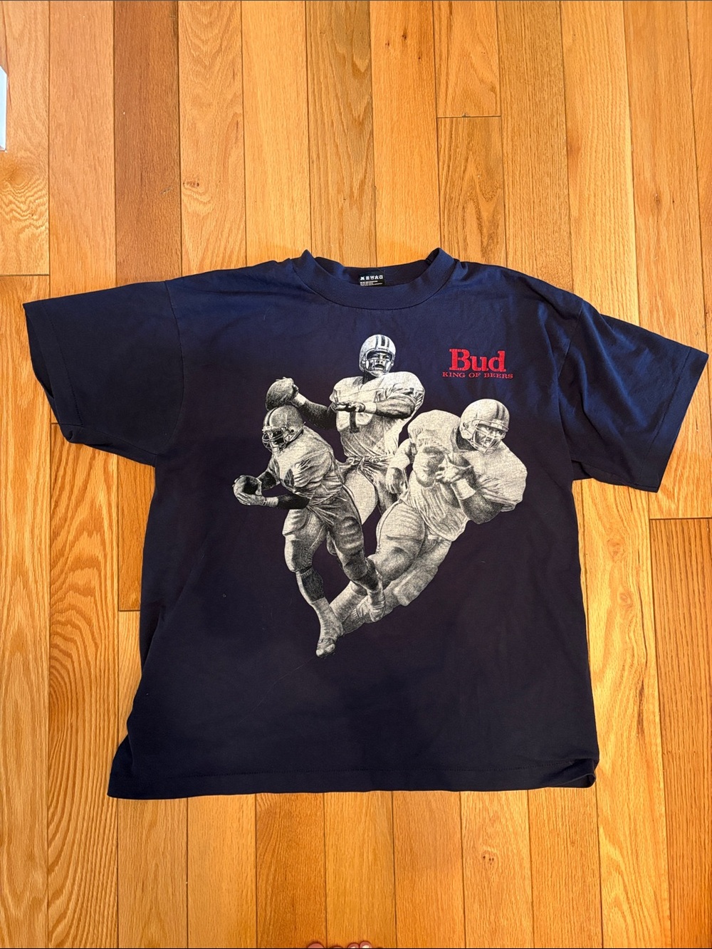 Bud graphic tee